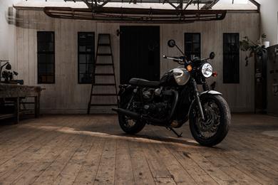 triumph_dgr_bonneville_4.jpg