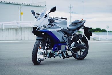 yamaha-self-balancing-01.jpg