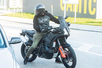 Web_KTM_890_Adventure.jpg