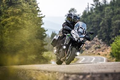 kawasaki-versys-1100-01.jpg