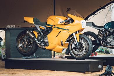 deBolex-Ducati-1200-01.jpg