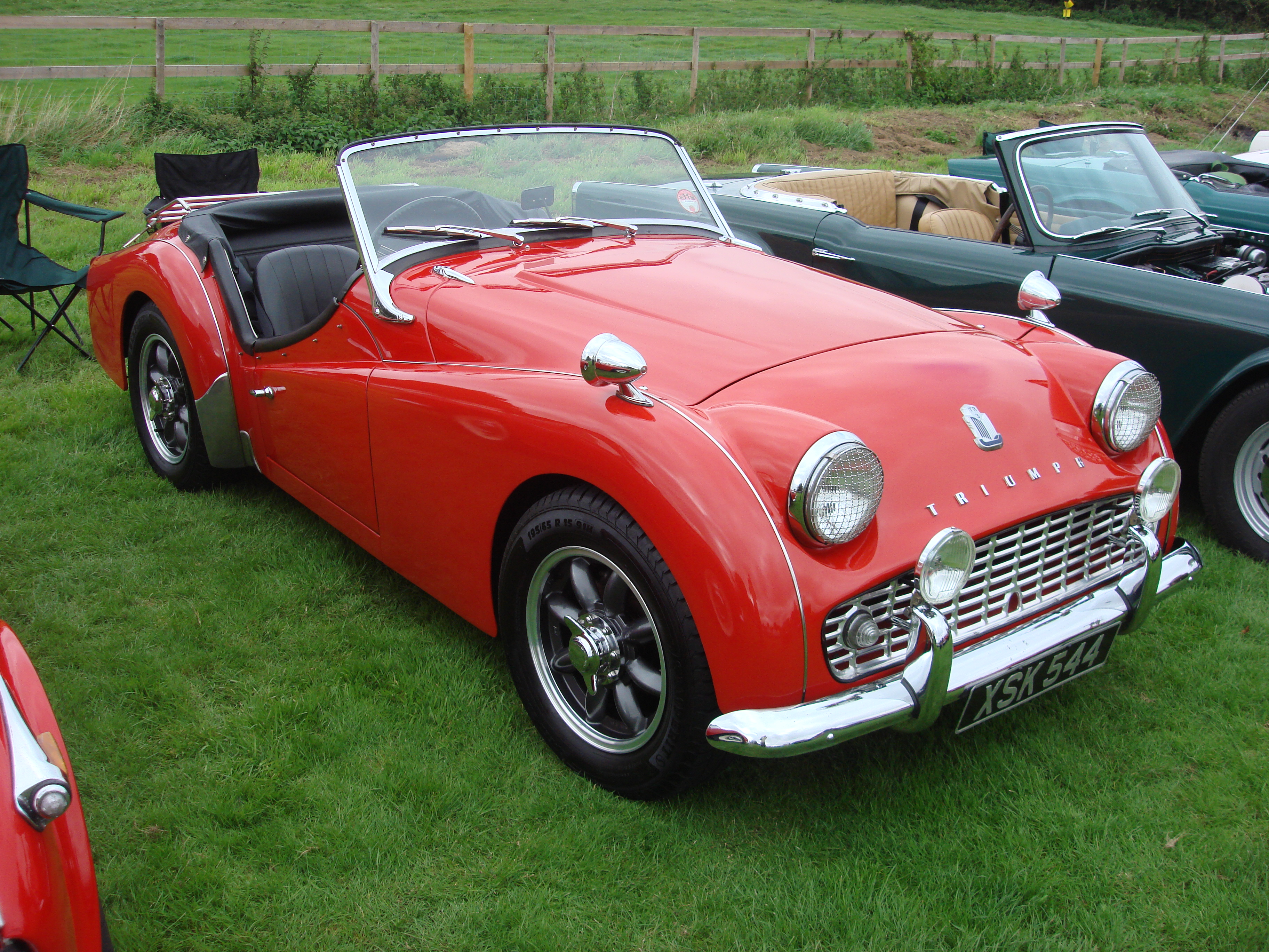 Triumph_TR3_red.jpg
