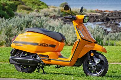 lambretta-x300-sr-3.jpg