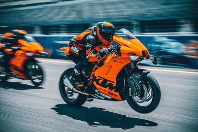 ktm-rc-8c-2.jpg