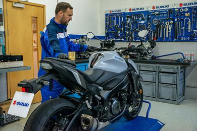 suzuki-first-2.jpg