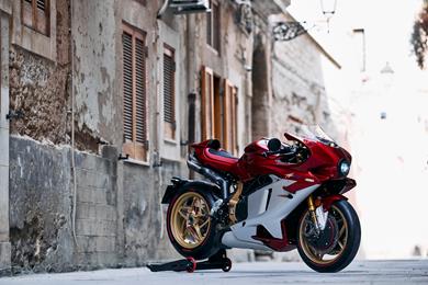 mv-superveloce-serieoro-1.jpg