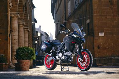 Ducati_Multistrada_V2S_1.jpg