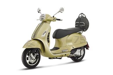Vespa-GTS-75th-1.jpg