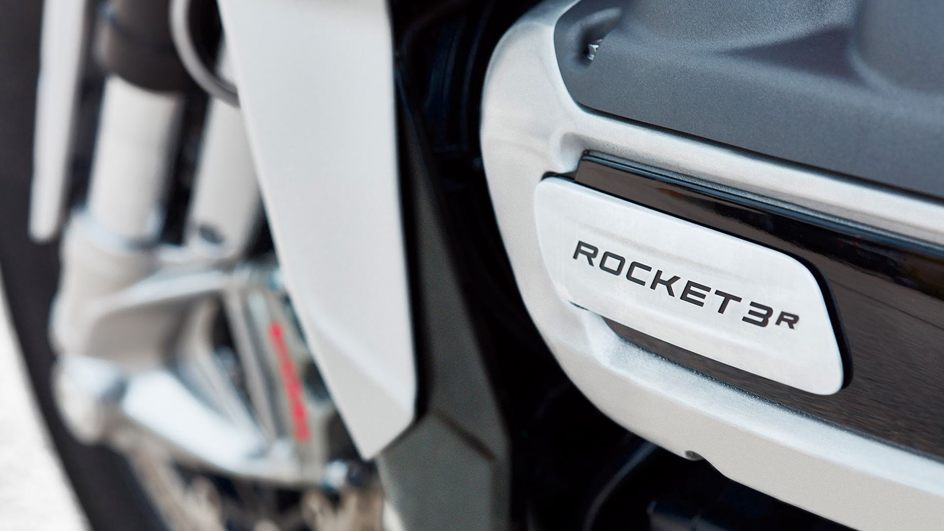 54875_2020_triumph_rocket-3-R_8.jpg