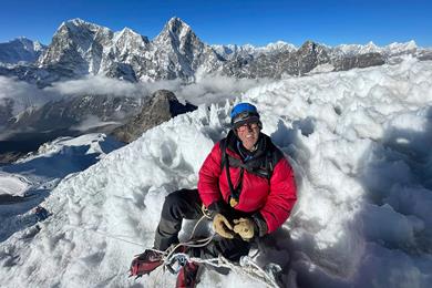 himalayas-climb-01.jpg
