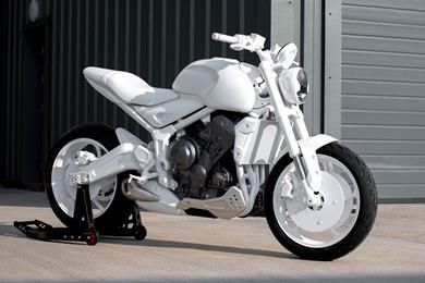 TRIUMPH_TRIDENT_GE_LR-4793.jpg