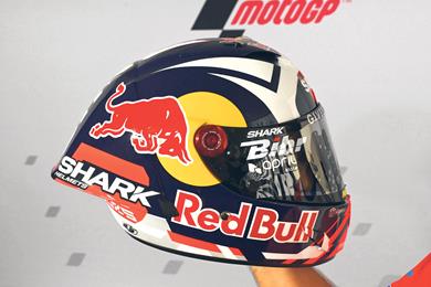 Shark-Race-R-helmet.jpg