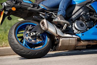 michelin-pilot-road-6-06.jpg