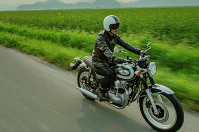 Kawasaki-W800-01.jpg