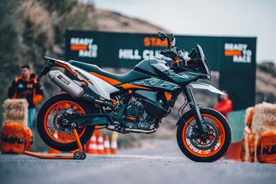 2023-ktm-890-smt-3.jpg