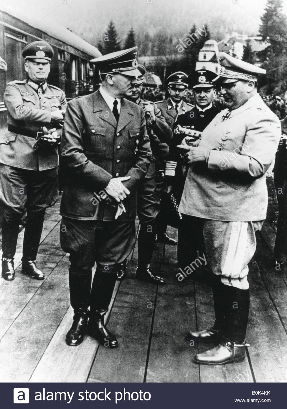 adolf-hitler-and-hermann-goering-nazi-leaders-germany-20-april-1941-B0K4KK.jpg